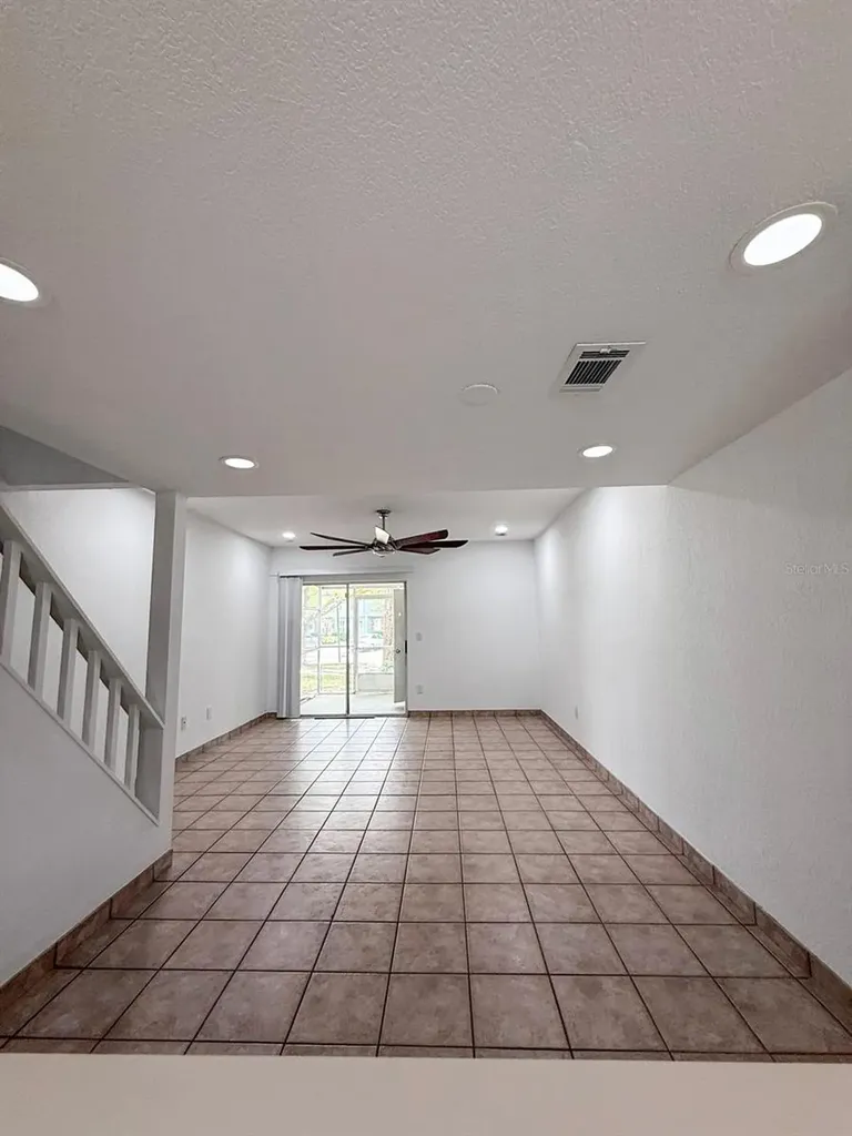 7522 Hollowell Drive Tampa FL 33615