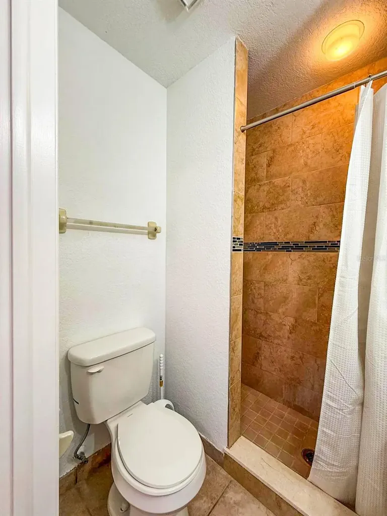 7522 Hollowell Drive Tampa FL 33615