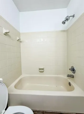 7522 Hollowell Drive Tampa FL 33615