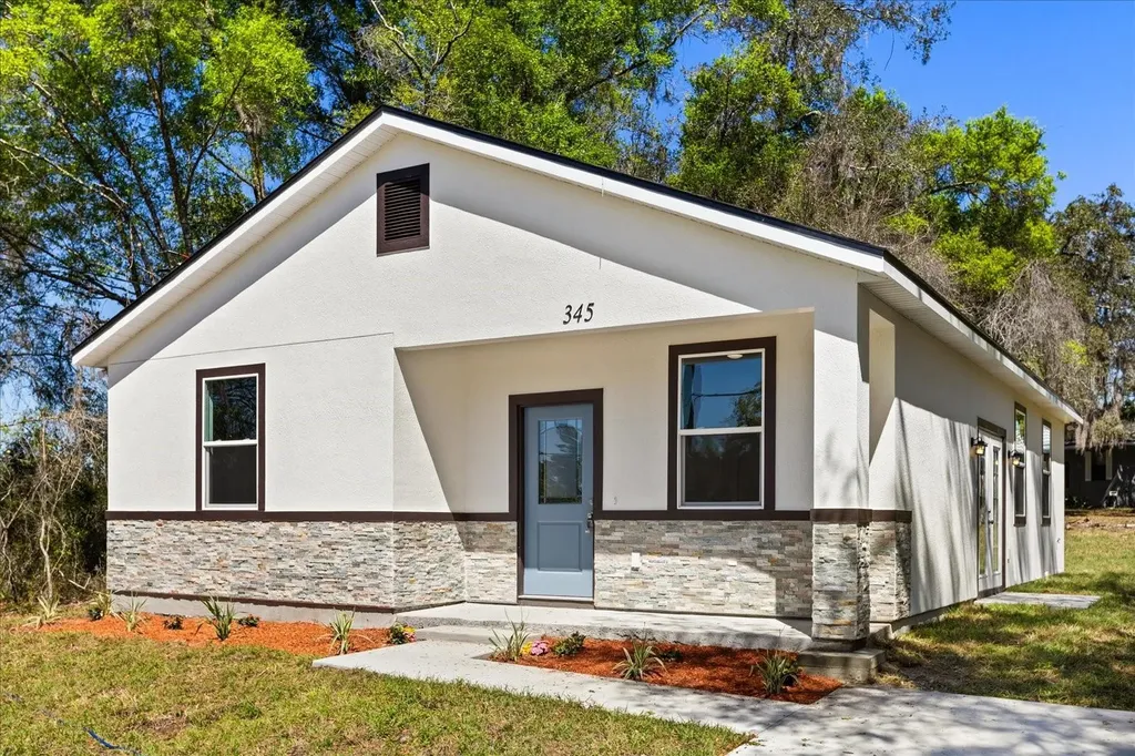 345 W Plymouth Avenue Deland FL 32720