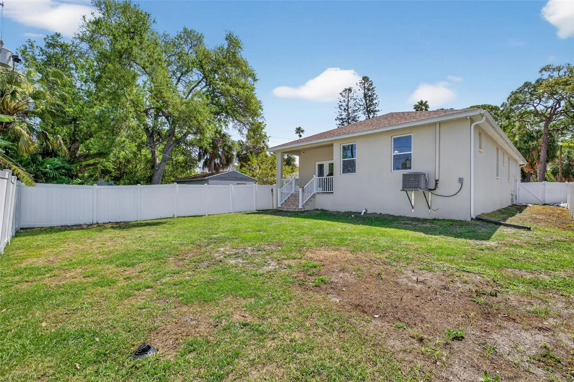 711 28th Avenue S St Petersburg FL 33705