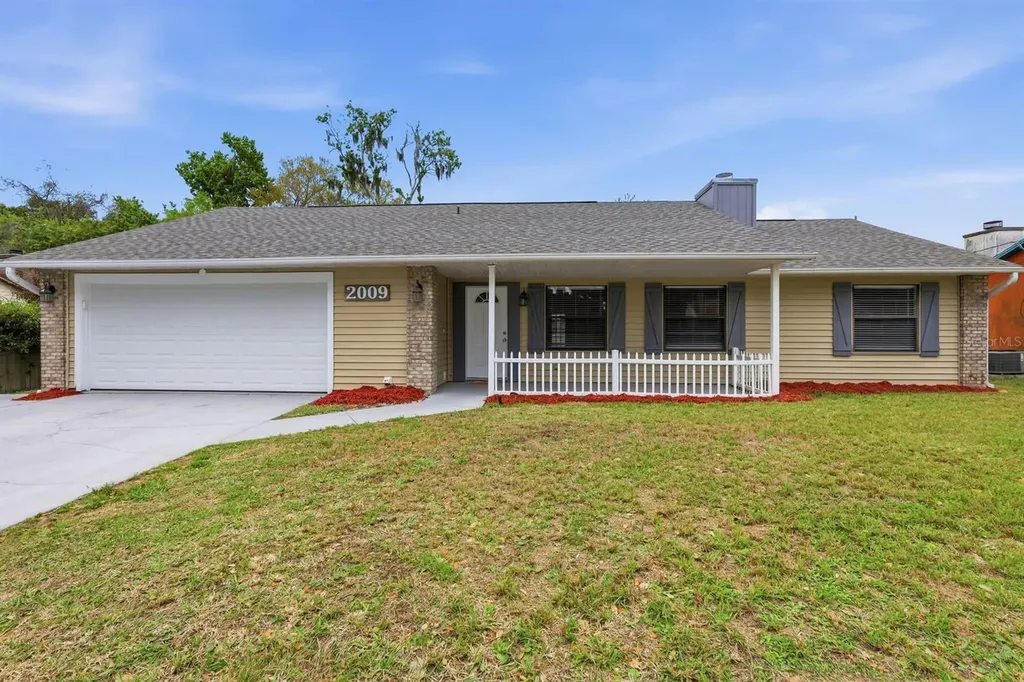 2009 Umbrella Tree Drive Edgewater FL 32141