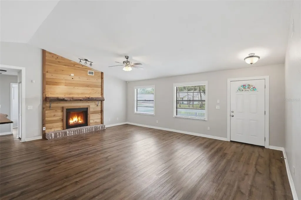 2009 Umbrella Tree Drive Edgewater FL 32141