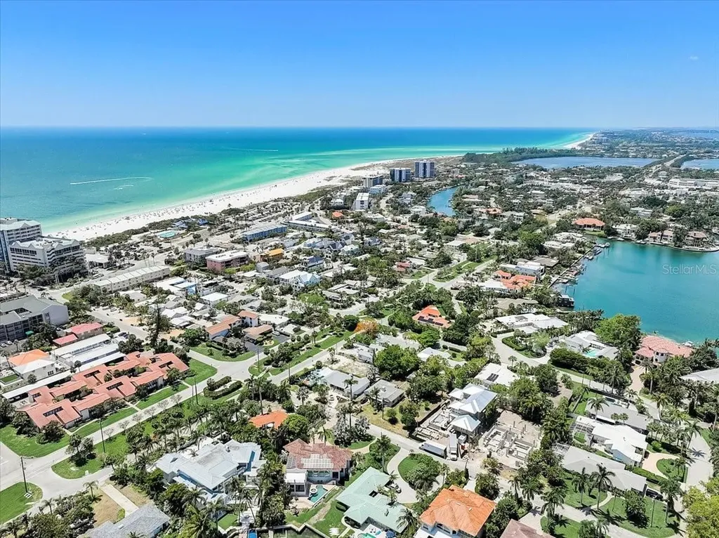 722 S Boulevard Of The Presidents Sarasota FL 34236