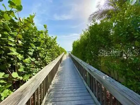 722 S Boulevard Of The Presidents Sarasota FL 34236