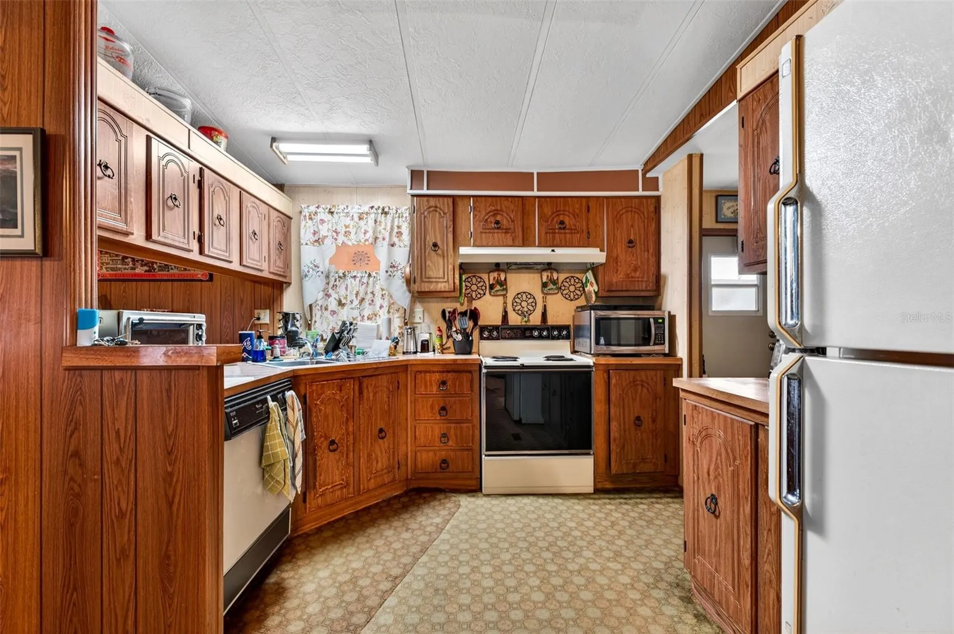 10510 Bay Hills Circle Thonotosassa FL 33592