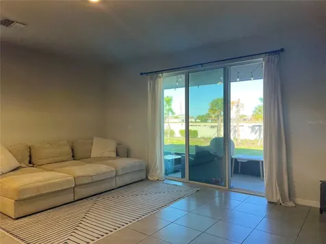 184 Mangrove Shade Circle Apollo Beach FL 33572