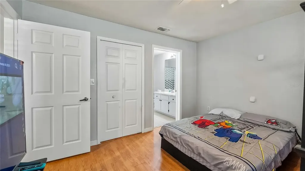 5483 Vineland Road Orlando FL 32811