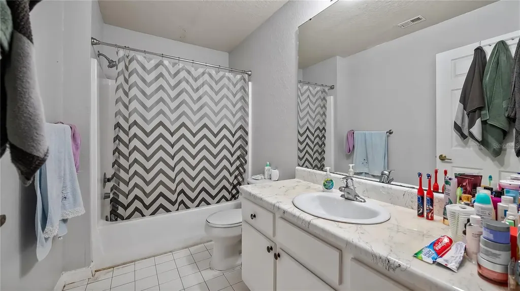 5483 Vineland Road Orlando FL 32811