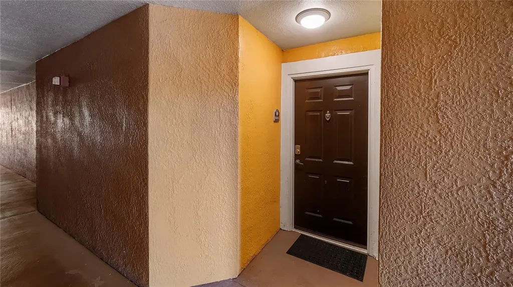 5483 Vineland Road Orlando FL 32811