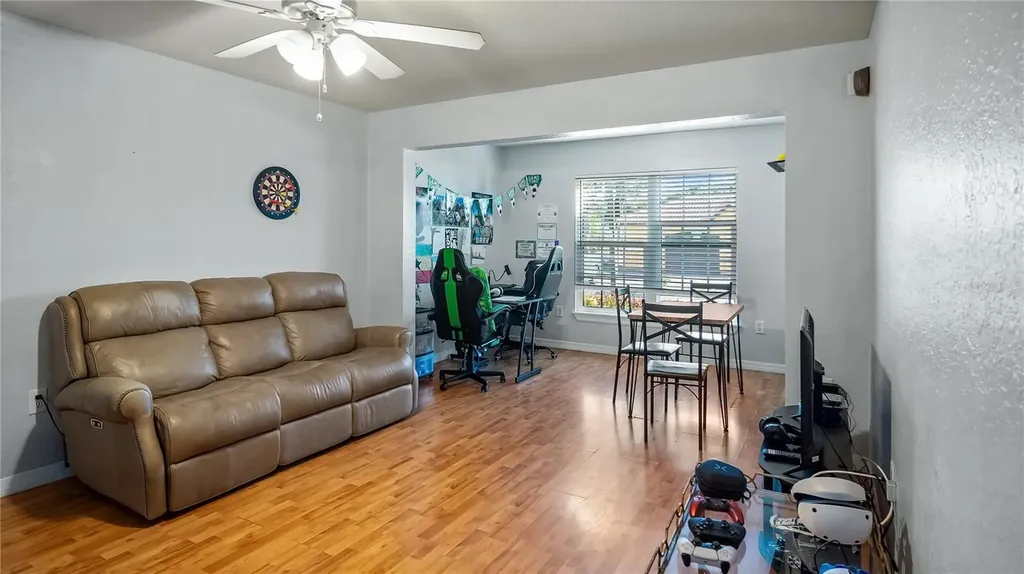 5483 Vineland Road Orlando FL 32811
