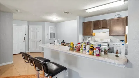 5483 Vineland Road Orlando FL 32811