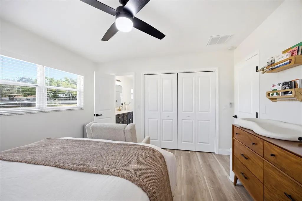 102 W Anglewood Drive Brandon FL 33511