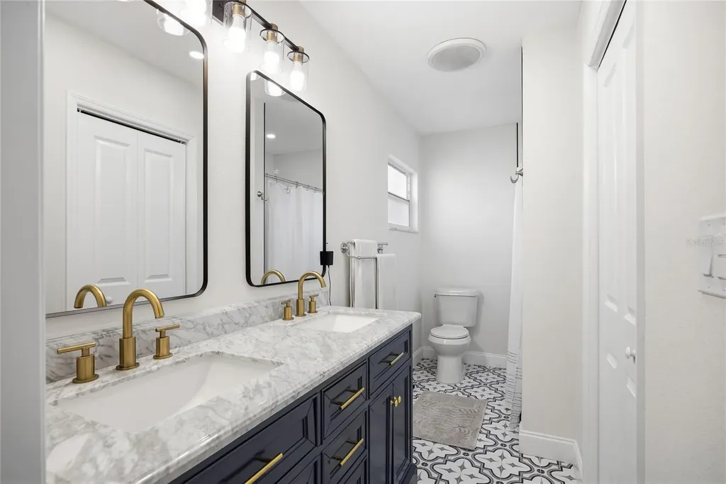 102 W Anglewood Drive Brandon FL 33511