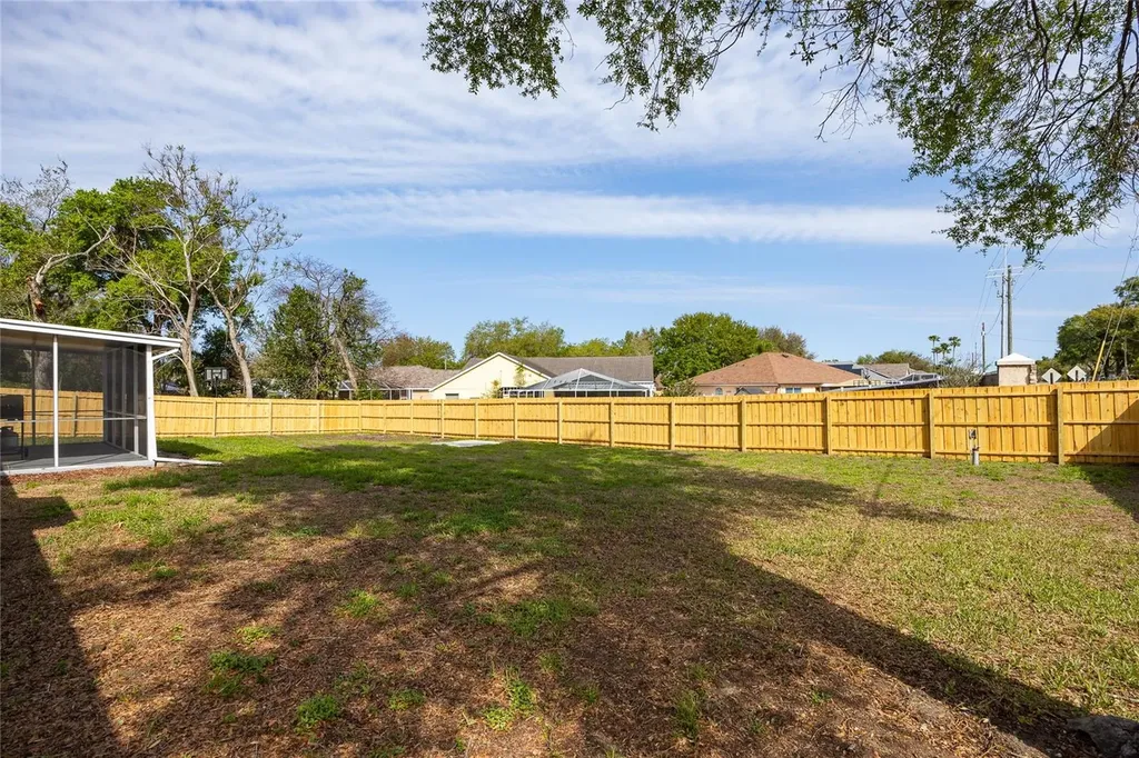 102 W Anglewood Drive Brandon FL 33511