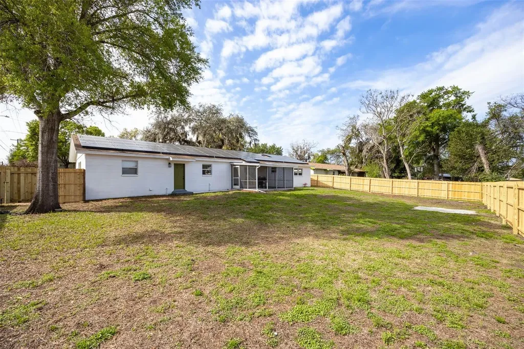 102 W Anglewood Drive Brandon FL 33511