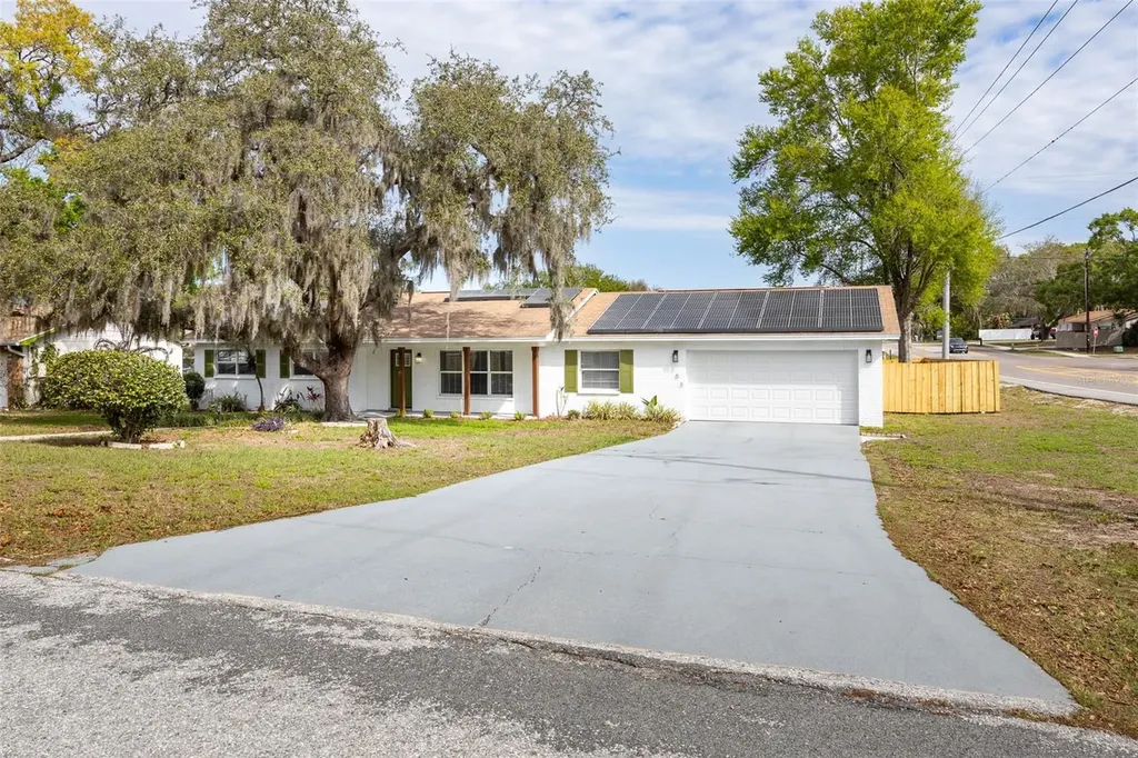 102 W Anglewood Drive Brandon FL 33511
