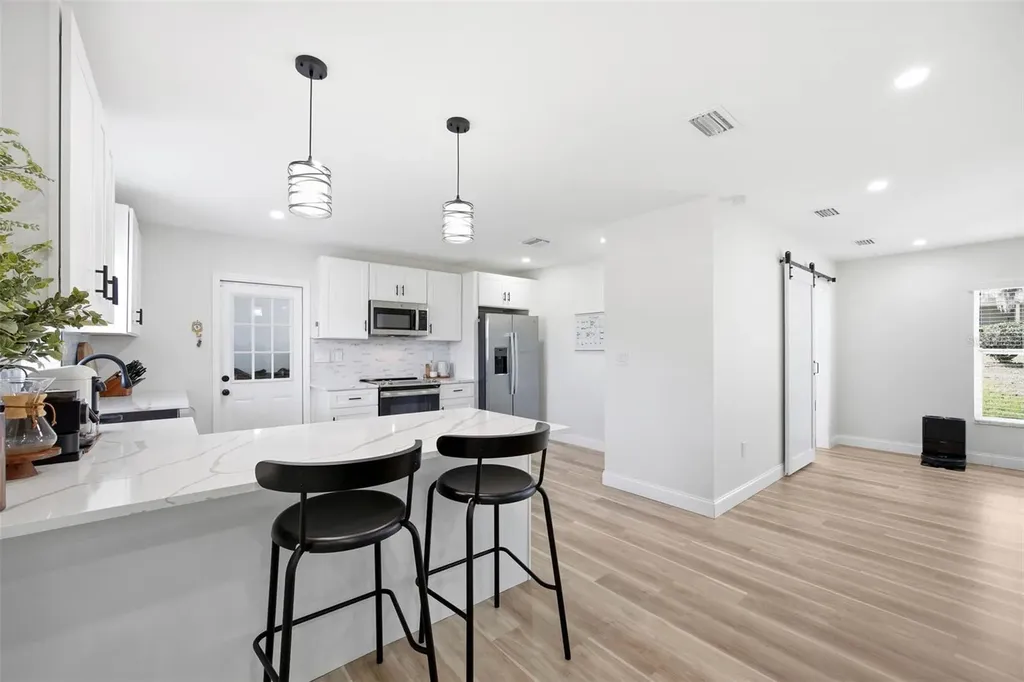 102 W Anglewood Drive Brandon FL 33511