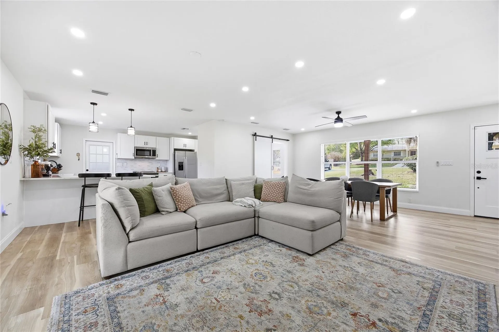 102 W Anglewood Drive Brandon FL 33511