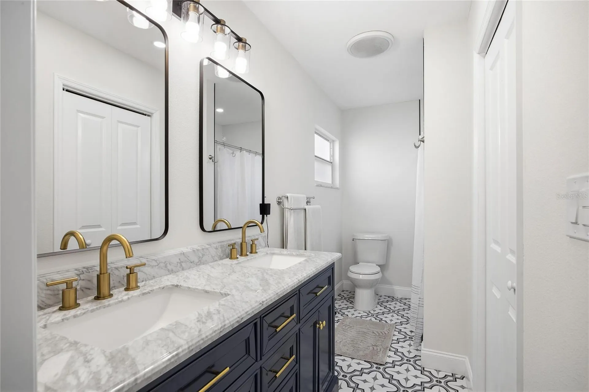 102 W Anglewood Drive Brandon FL 33511