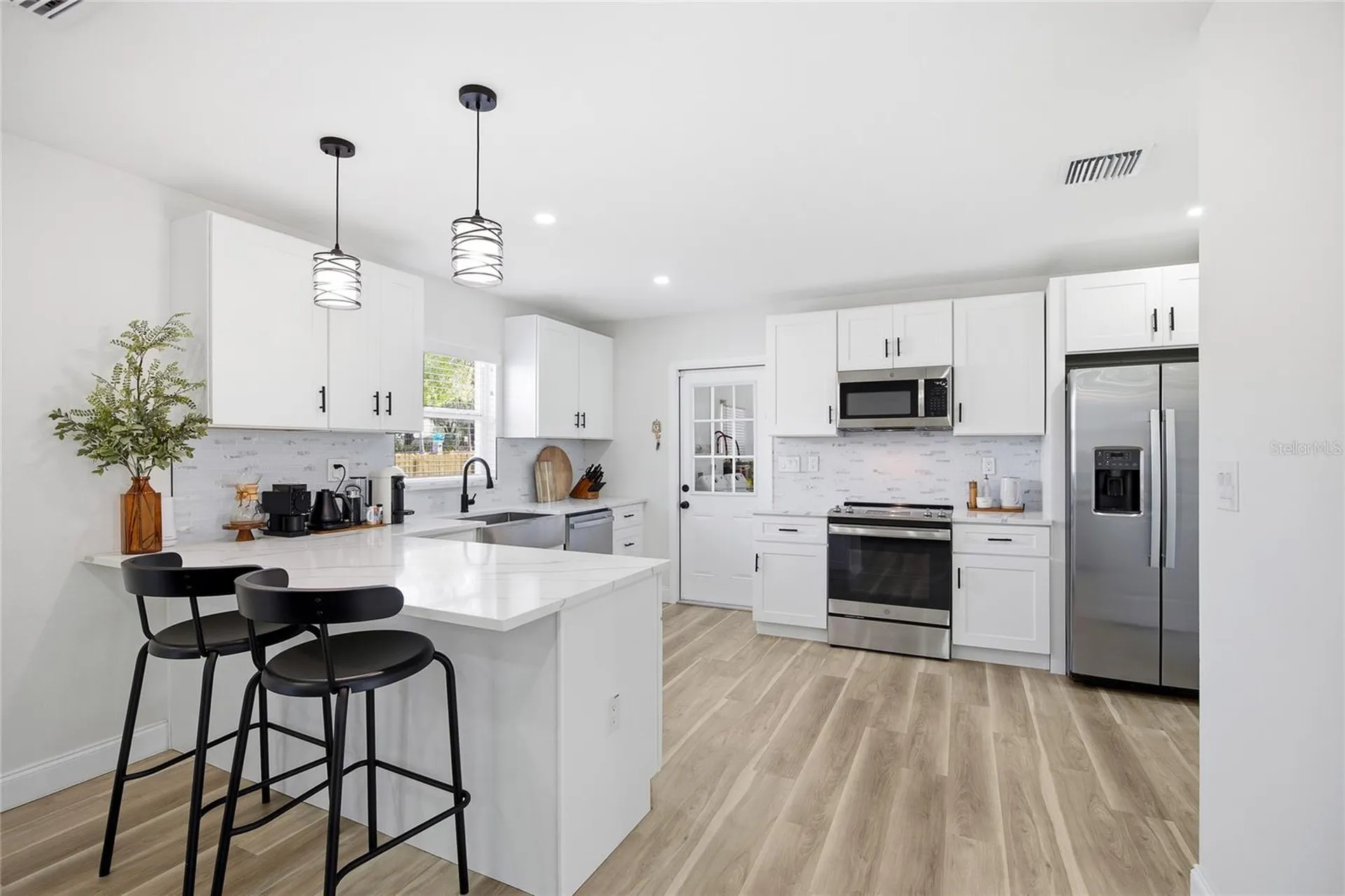102 W Anglewood Drive Brandon FL 33511