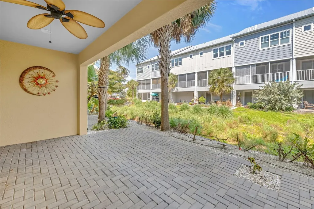 3207 Nautical Place S St Petersburg FL 33712