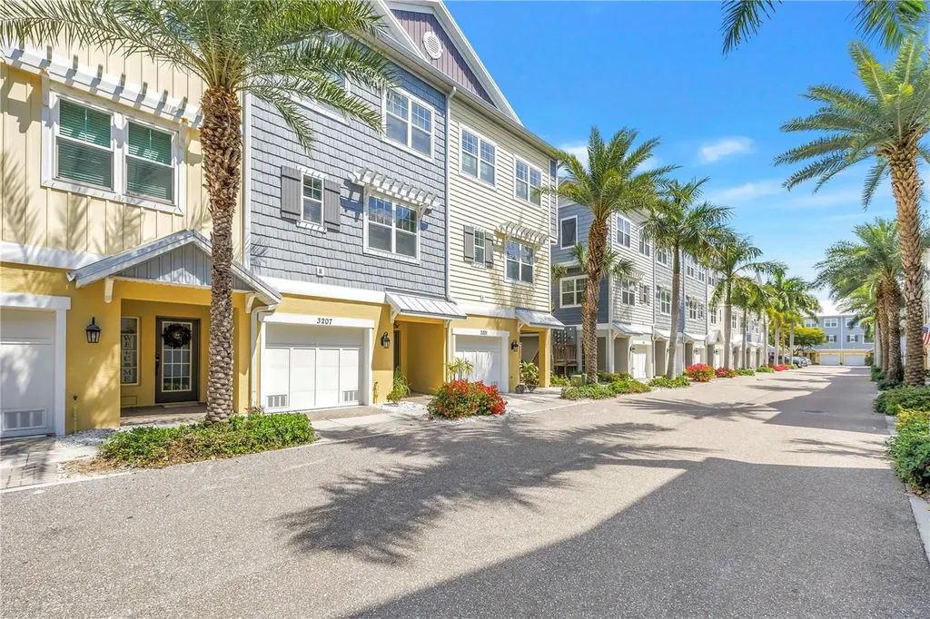 3207 Nautical Place S St Petersburg FL 33712