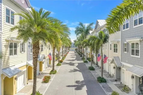 3207 Nautical Place S St Petersburg FL 33712