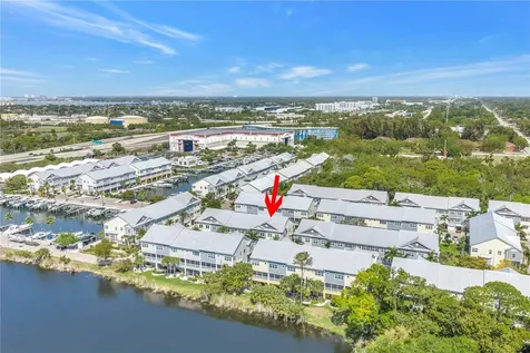 3207 Nautical Place S St Petersburg FL 33712