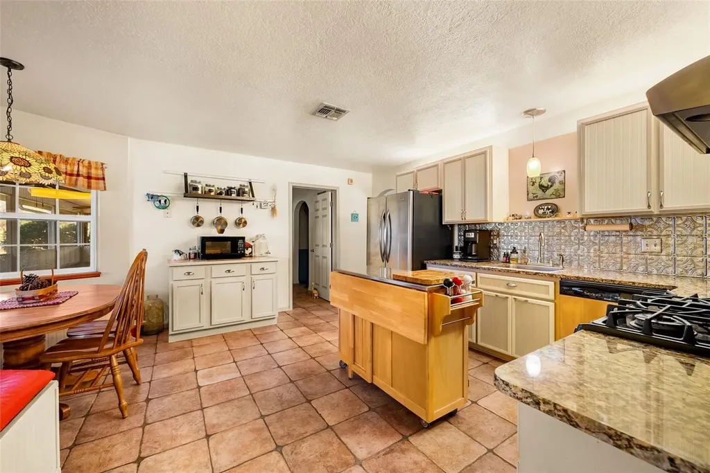 7450 SE State Road 121 Morriston FL 32668