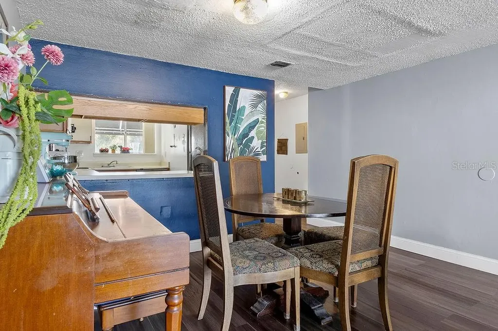 4269 S Semoran Boulevard Orlando FL 32822