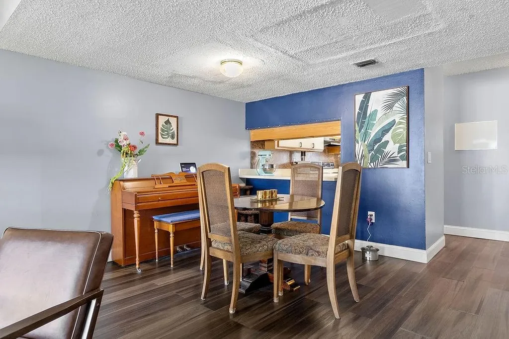 4269 S Semoran Boulevard Orlando FL 32822