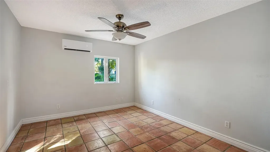 1812 54th Street E Bradenton FL 34208