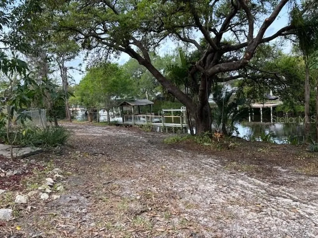 1812 54th Street E Bradenton FL 34208