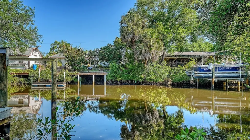 1812 54th Street E Bradenton FL 34208