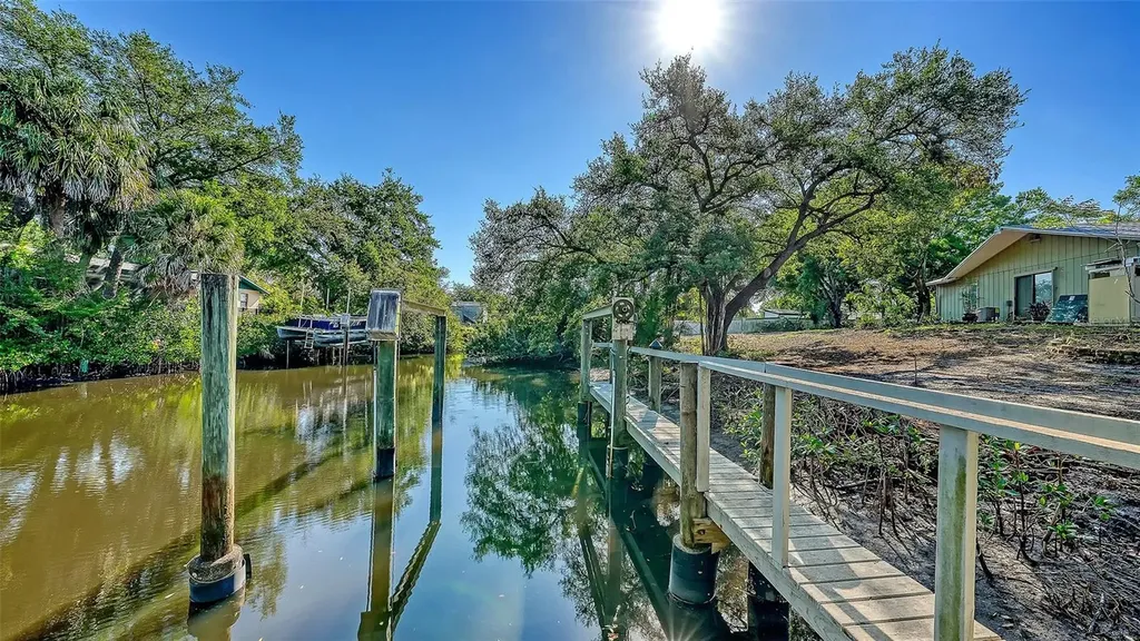 1812 54th Street E Bradenton FL 34208