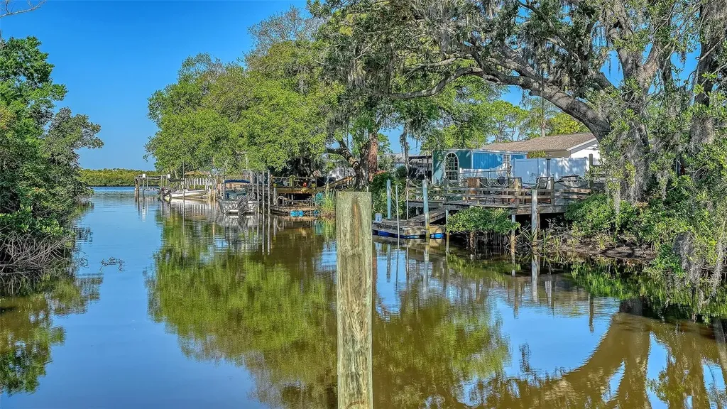1812 54th Street E Bradenton FL 34208