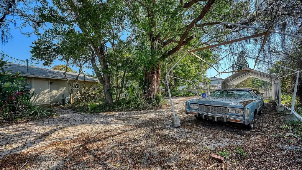 1812 54th Street E Bradenton FL 34208