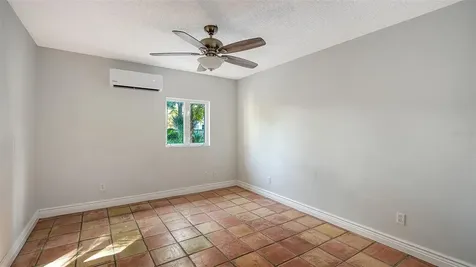 1812 54th Street E Bradenton FL 34208