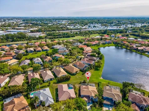 7730 Aralia Way Seminole FL 33777