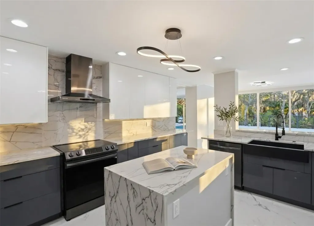 4942 Hubner Circle Sarasota FL 34241