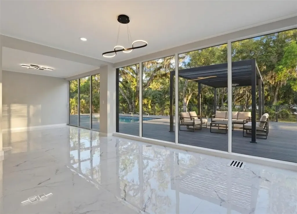 4942 Hubner Circle Sarasota FL 34241