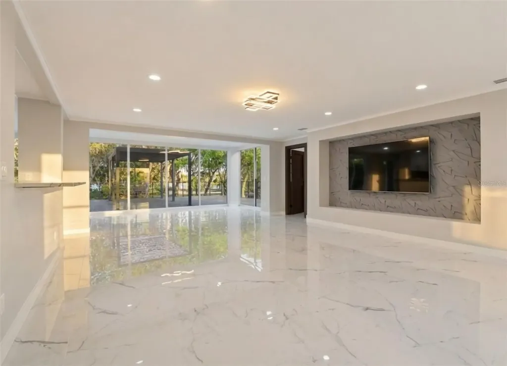4942 Hubner Circle Sarasota FL 34241