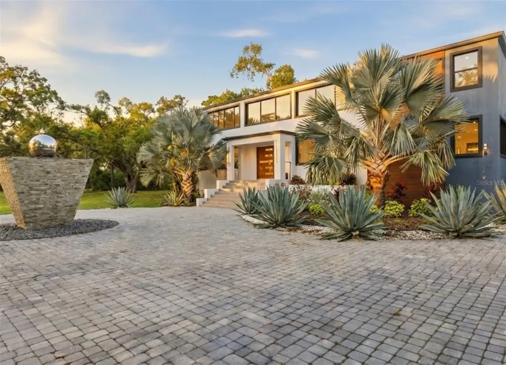 4942 Hubner Circle Sarasota FL 34241