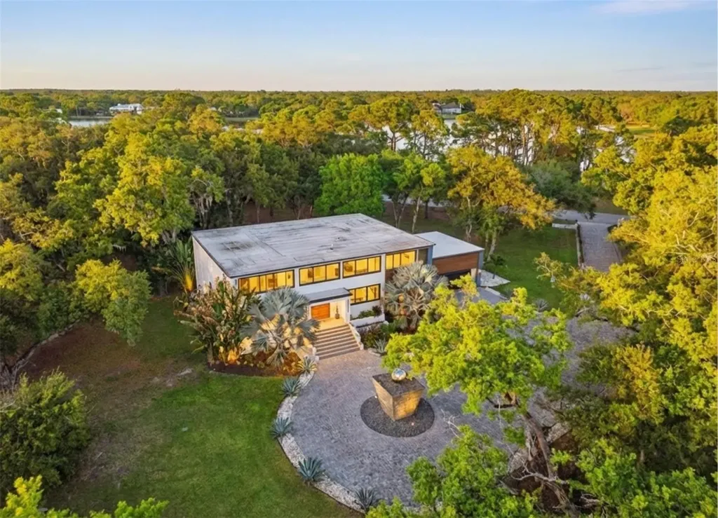 4942 Hubner Circle Sarasota FL 34241