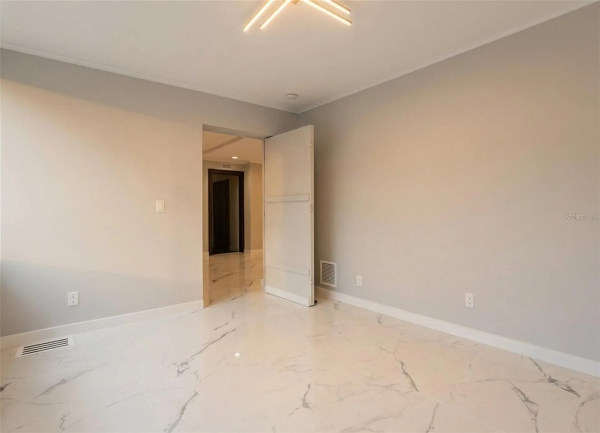 4942 Hubner Circle Sarasota FL 34241