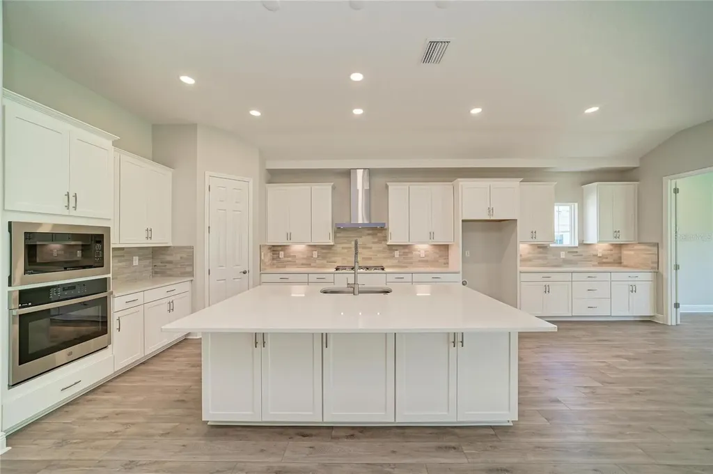 5237 Wolf Creek Drive Apollo Beach FL 33572