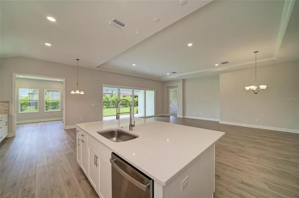 5237 Wolf Creek Drive Apollo Beach FL 33572