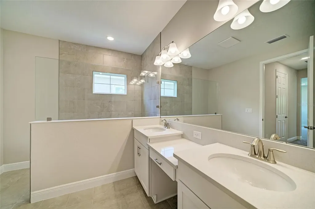 5237 Wolf Creek Drive Apollo Beach FL 33572