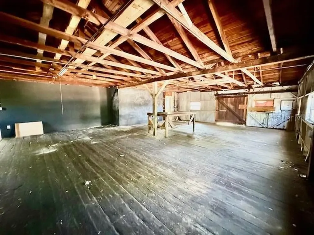 323 N Delaware Avenue Deland FL 32720